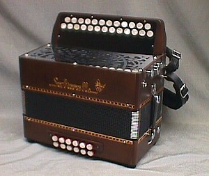 Saltarelle Shamrock Accordion